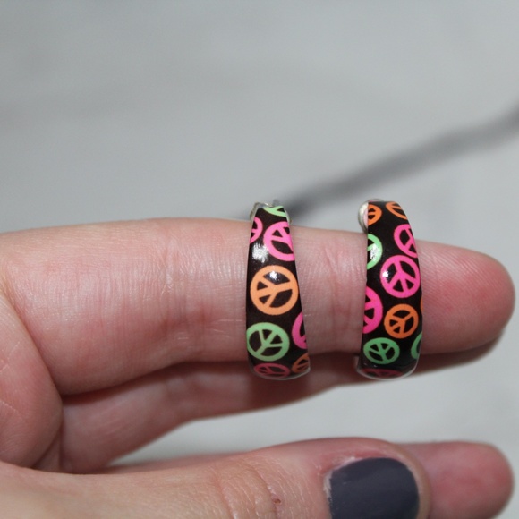 Two Pairs of Earrings - Picture 3 of 3